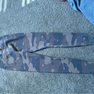 Alo Camouflage Leggings